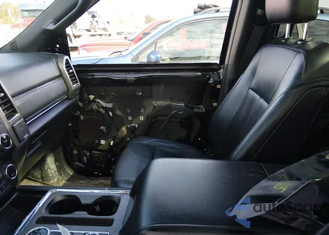 2018 Ford Expedition Xlt z USA, uszkodzony, nr VIN 1FMJU1JT0JEA04525